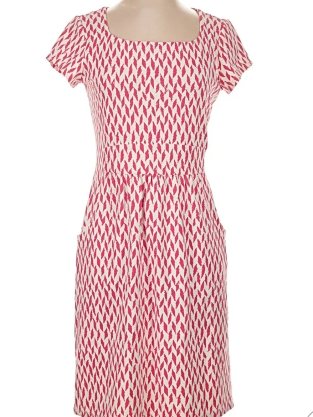 J McLaughlon size M Red Patterned Short Sleeve Fit-and-Flare Dress